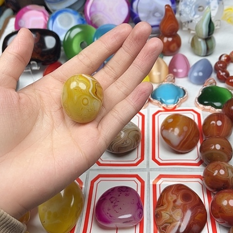 玛瑙/玉髓颈饰未镶嵌