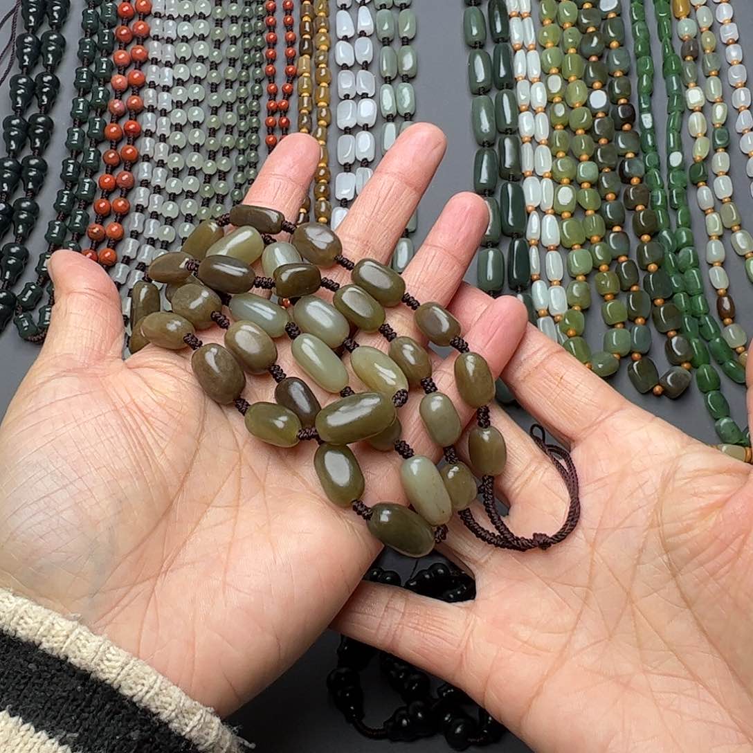 和田玉颈饰未镶嵌