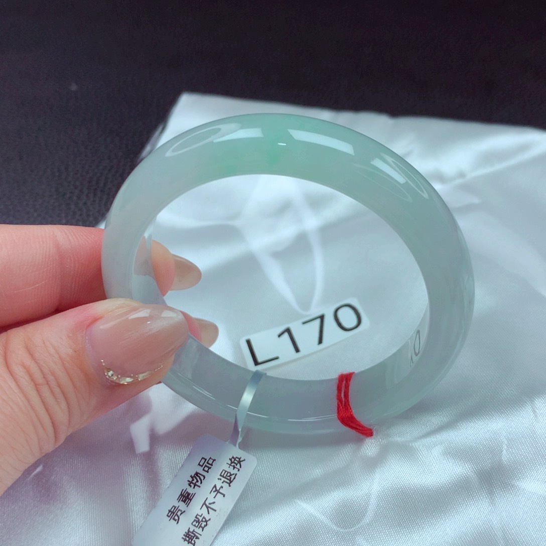 翡翠手镯未镶嵌手镯88