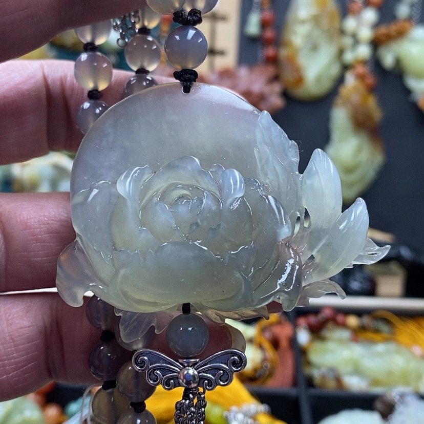 【闪购商品】蛇纹石玉吊坠未镶嵌