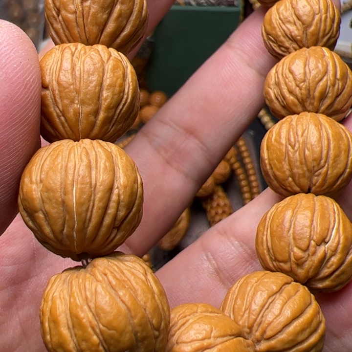 薇***坊猴头核桃吊坠卡路里