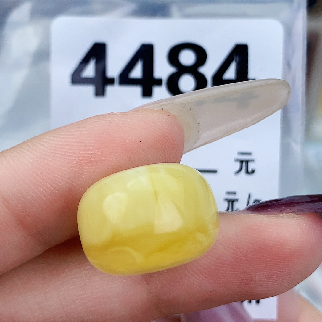 琥珀未镶嵌珠宝奇石17.2×12.5接近全