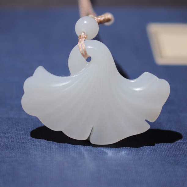 【瑜明堂】精品和田玉白玉俄料银杏叶幸福人生吊坠百搭精致