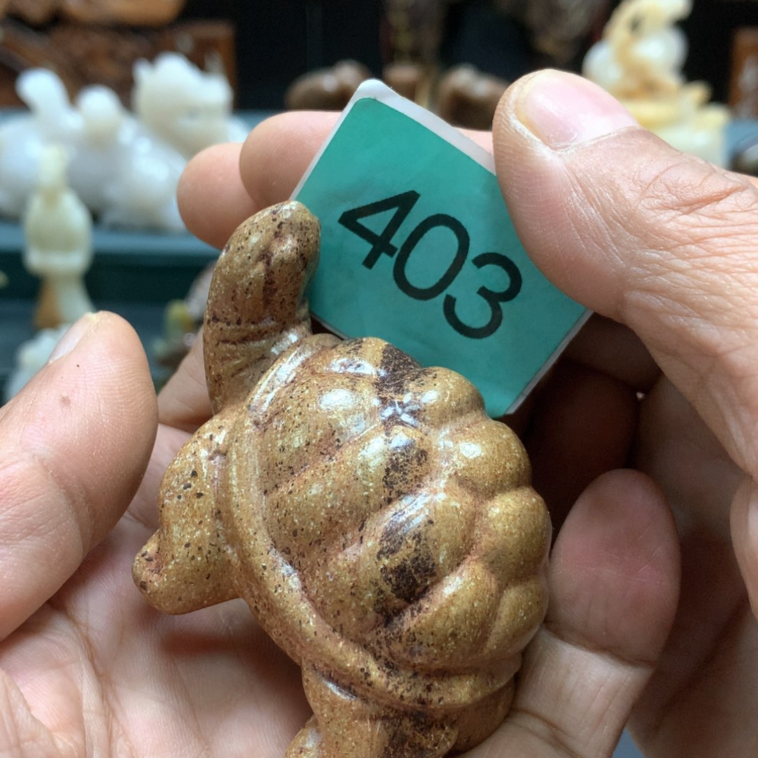 未镶嵌透闪石-蛇纹石玉颈饰