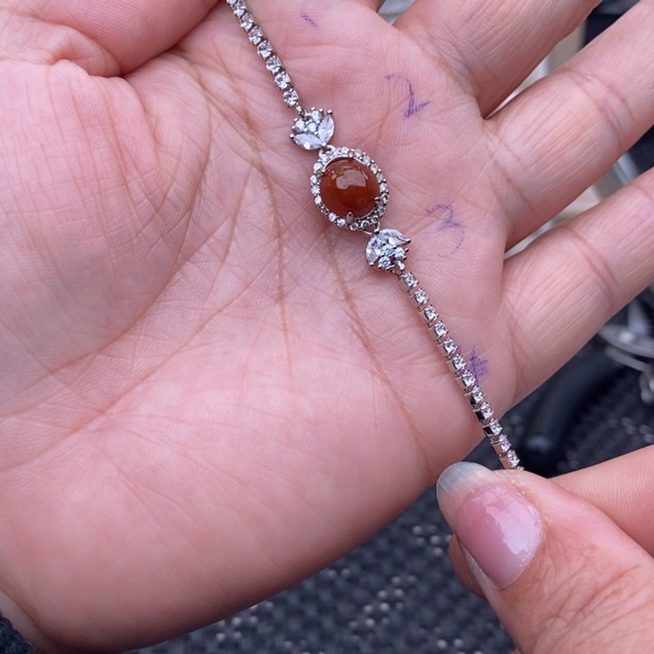 未镶嵌戒指翡翠二**风缅甸