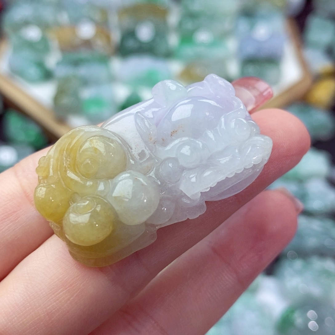 翡翠颈饰未镶嵌天然