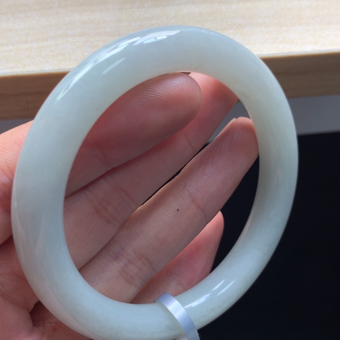 未镶嵌手镯翡翠手镯