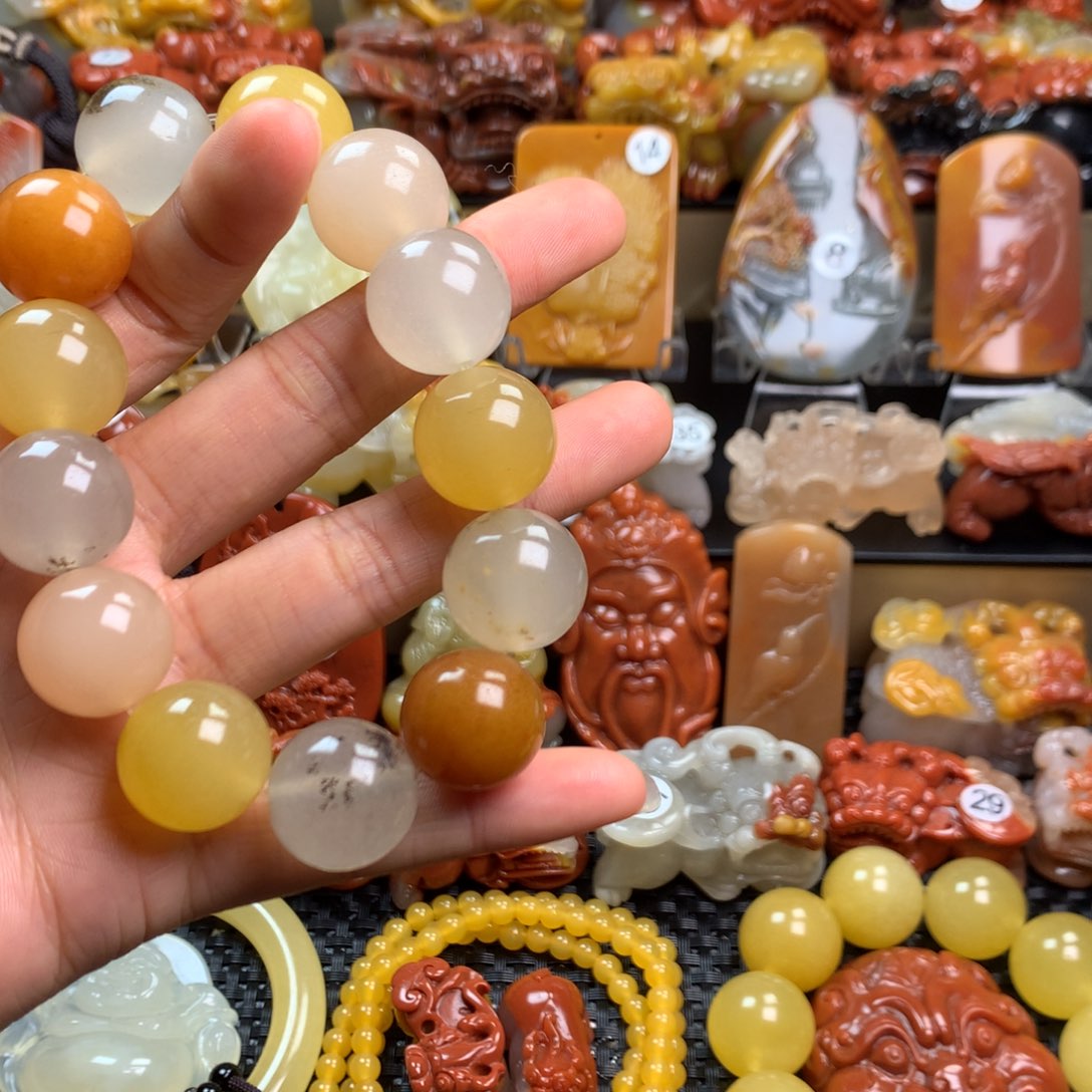 石英质玉（黄龙玉）挂件未镶嵌