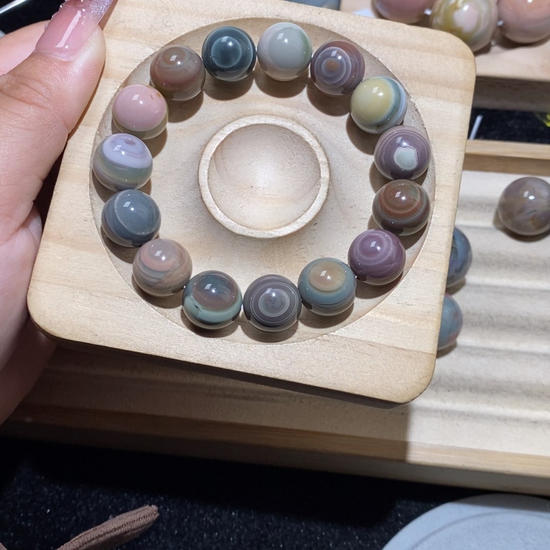 石英质玉未镶嵌手链考***球