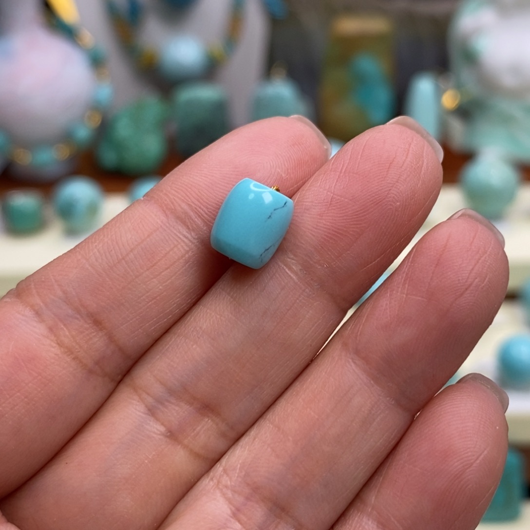 绿松石未镶嵌珠宝奇石7.3×8.3