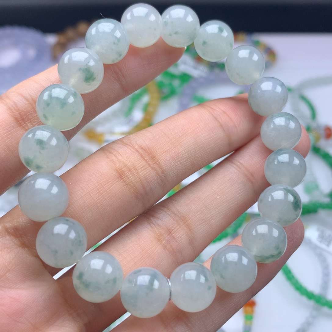 翡翠手链未镶嵌卡