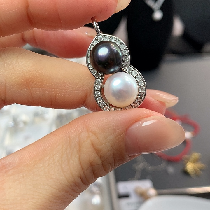 足银皮质葫芦吊坠