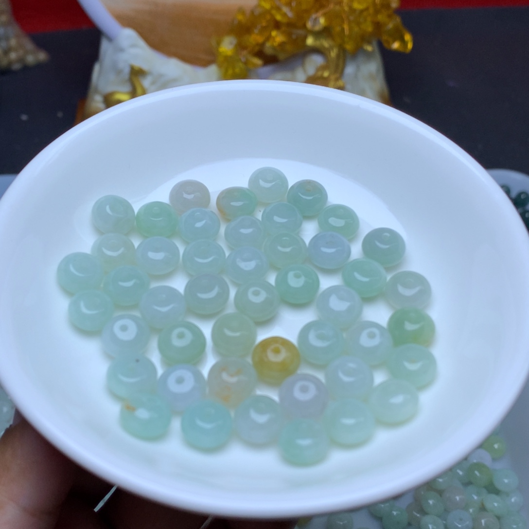 【闪购商品】翡翠手链未镶嵌卡5.6乘8.8冰绿鼓珠30个