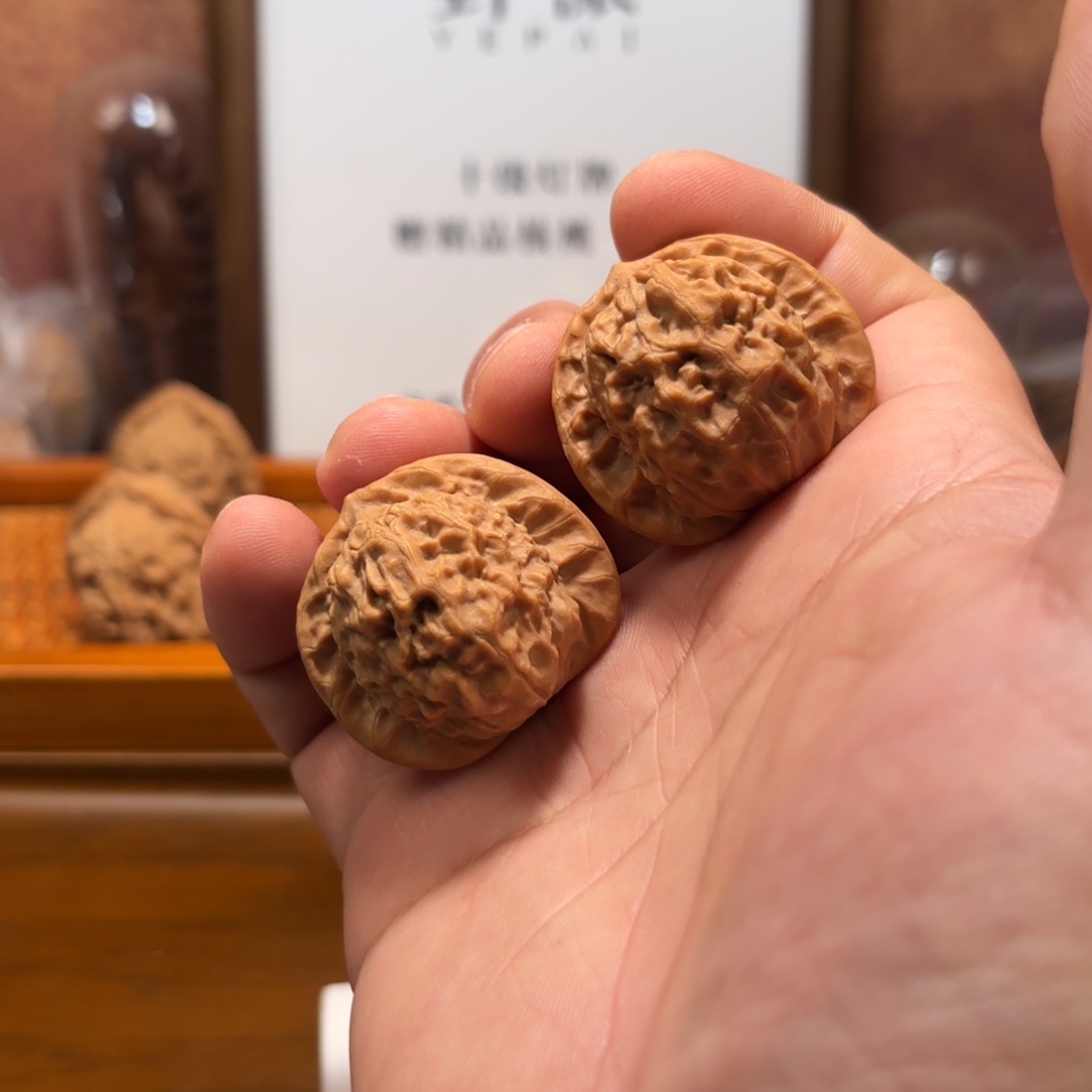 吊坠文玩核桃瓷娃娃Q6158