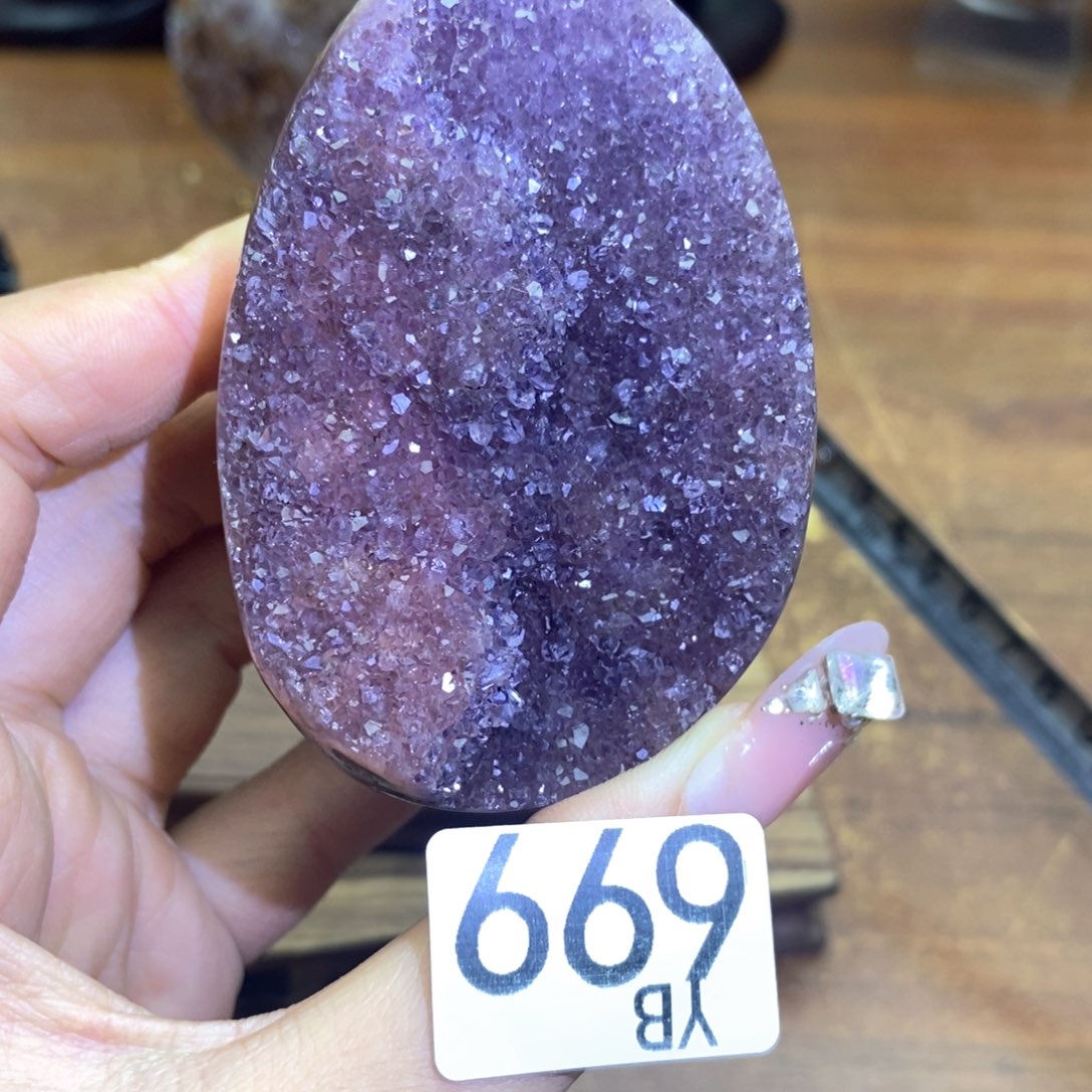 未镶嵌水晶大型摆件（非配饰）