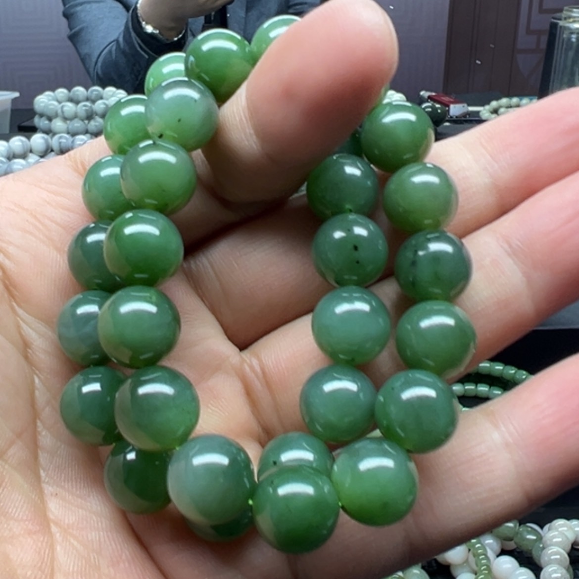 【闪购商品】和田玉手串未镶嵌卡12俄罗斯碧玉