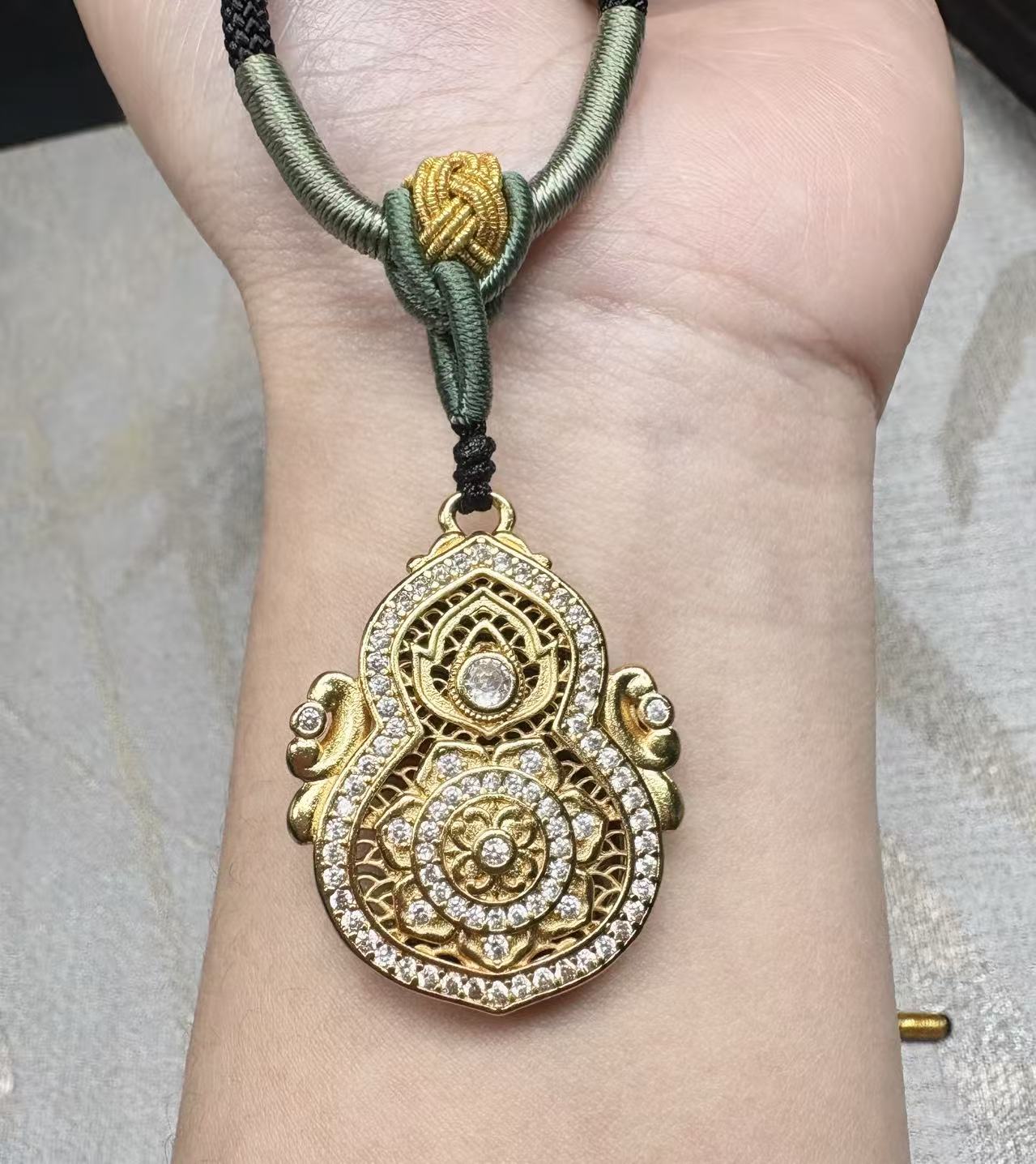 吊坠足银 999.9古法镶嵌单面点钻镂空调节宫廷风花丝美葫12克