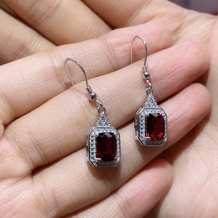 石榴石耳饰银S925镶嵌天然石榴石耳钉