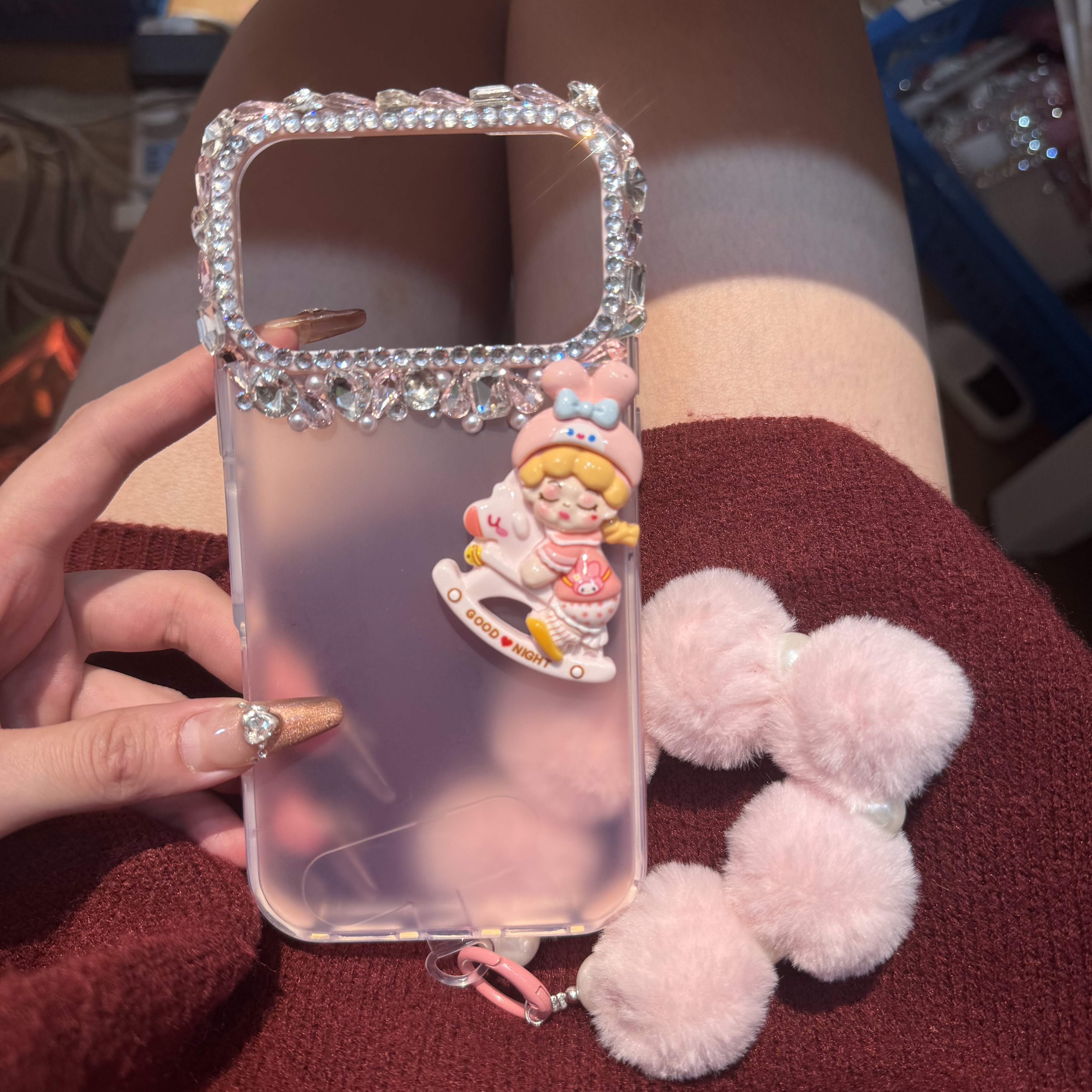 原创手作木马女孩镜头围边点钻磨砂保护套适用于iPhone17promax壳