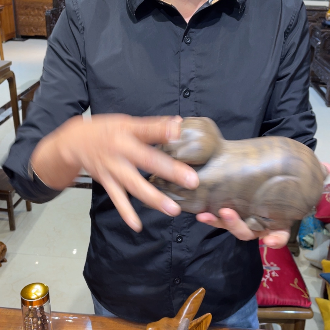 金丝楠否**来金丝楠阴沉木福猪2