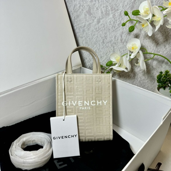 包包/纪梵希/未使用/250129QR0010