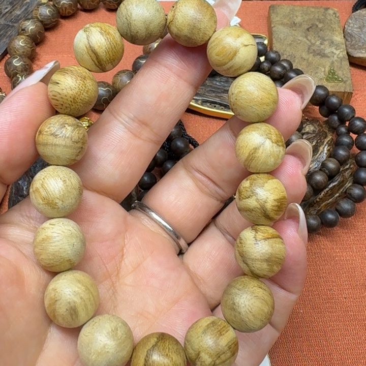 大叶紫檀（黑酸枝木类）