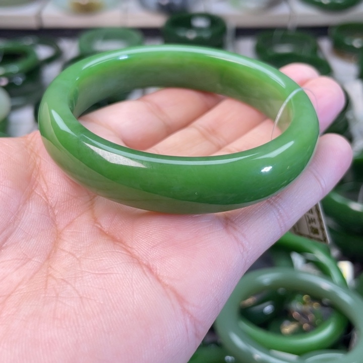 和田玉（碧玉）手镯未镶嵌