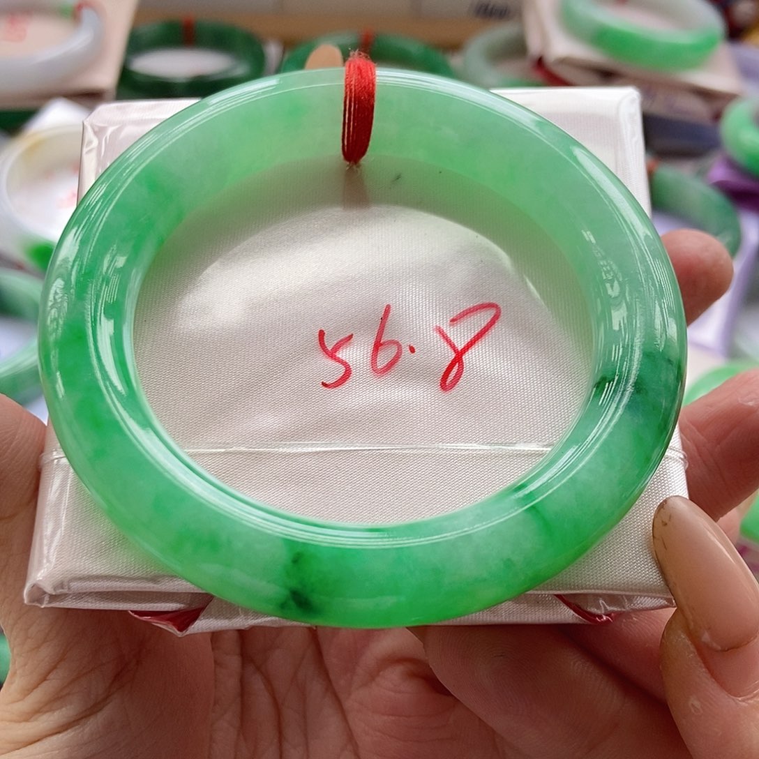 未镶嵌手镯翡翠y****g手镯