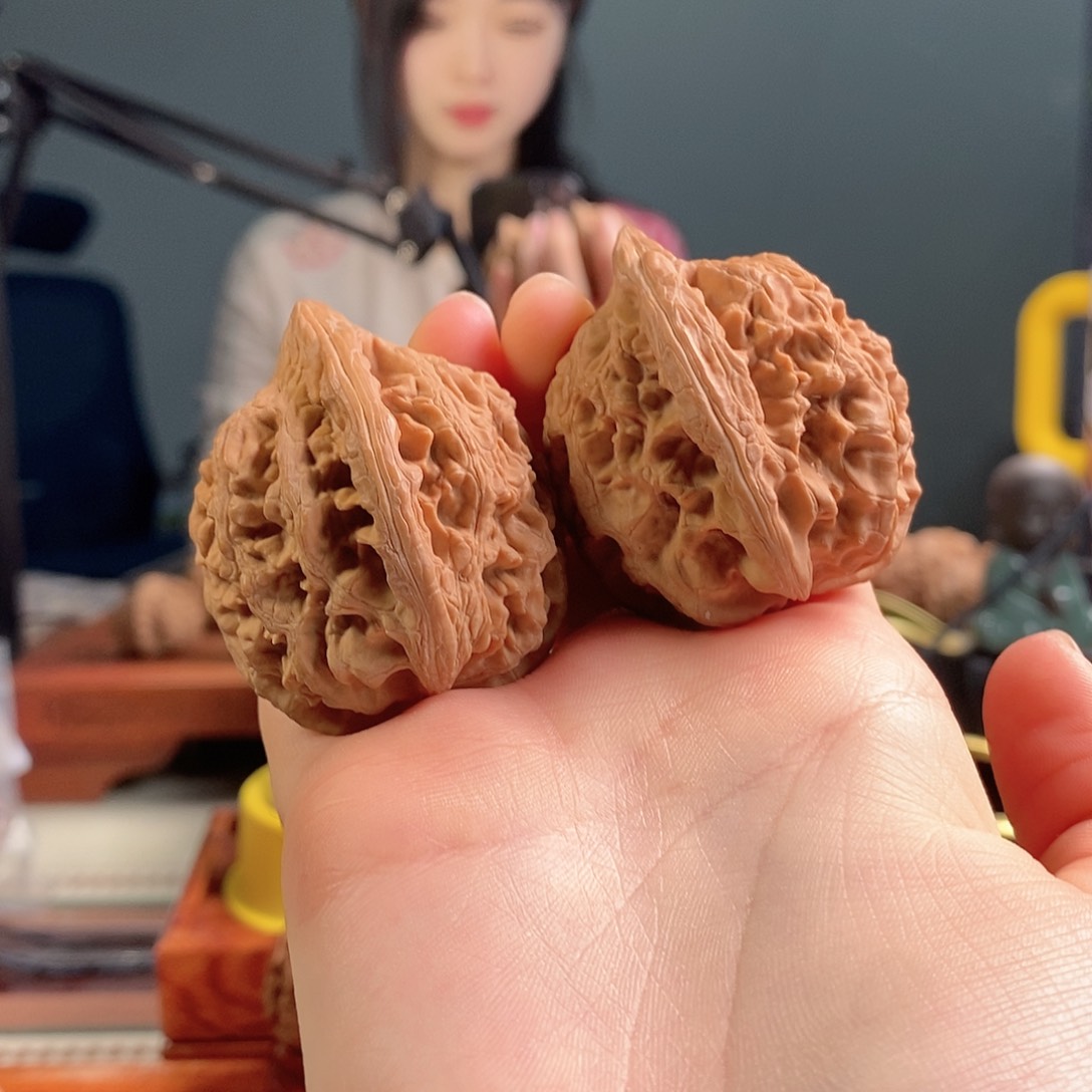 吊坠文玩核桃大沽石