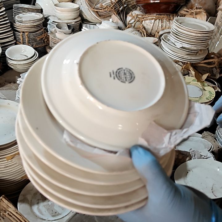 摆件陶瓷盘子碗啥都有