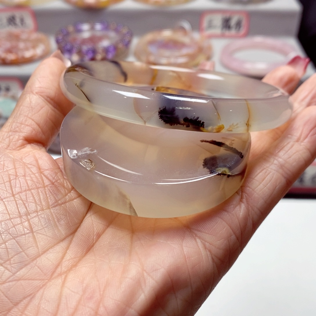 玛瑙/玉髓手镯未镶嵌风****e