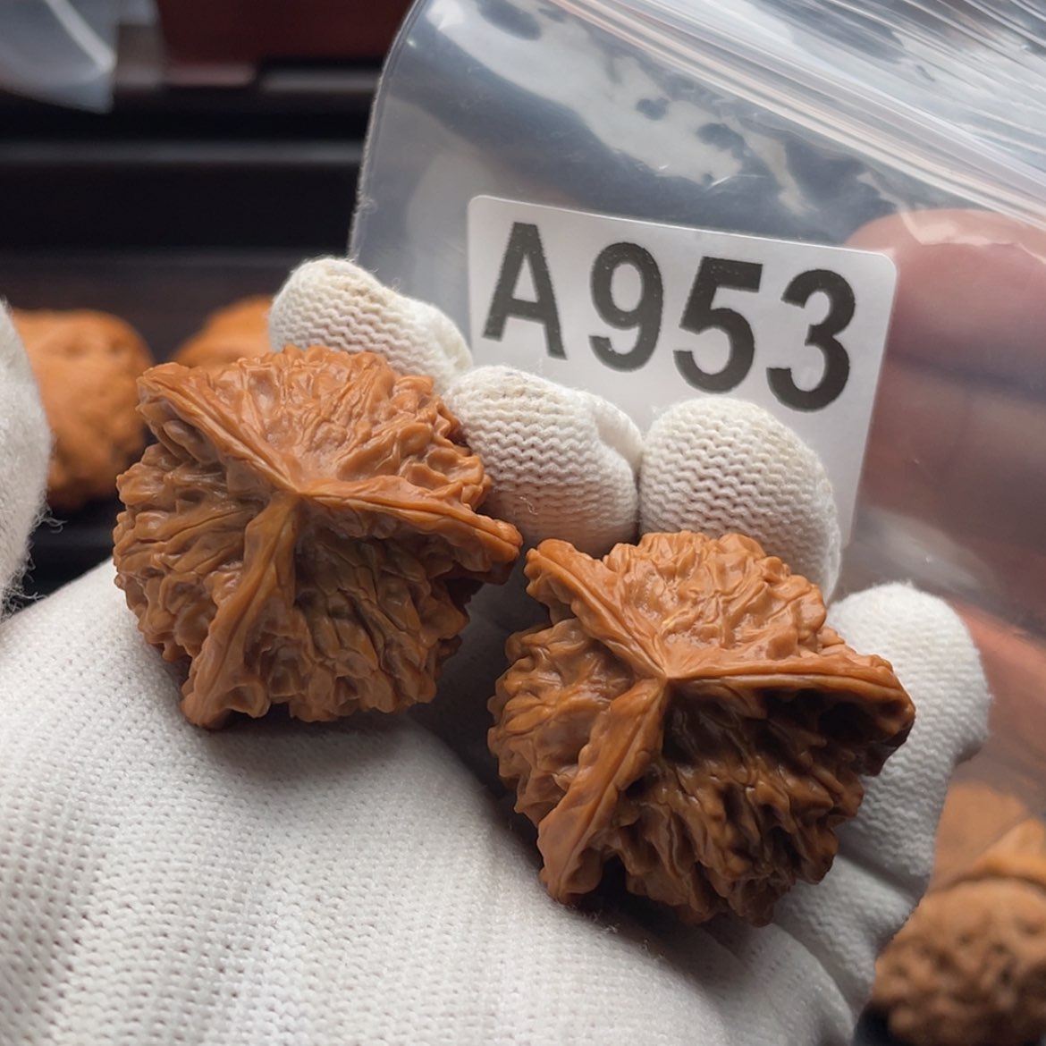 【闪购商品】文玩核桃吊坠A953三棱35
