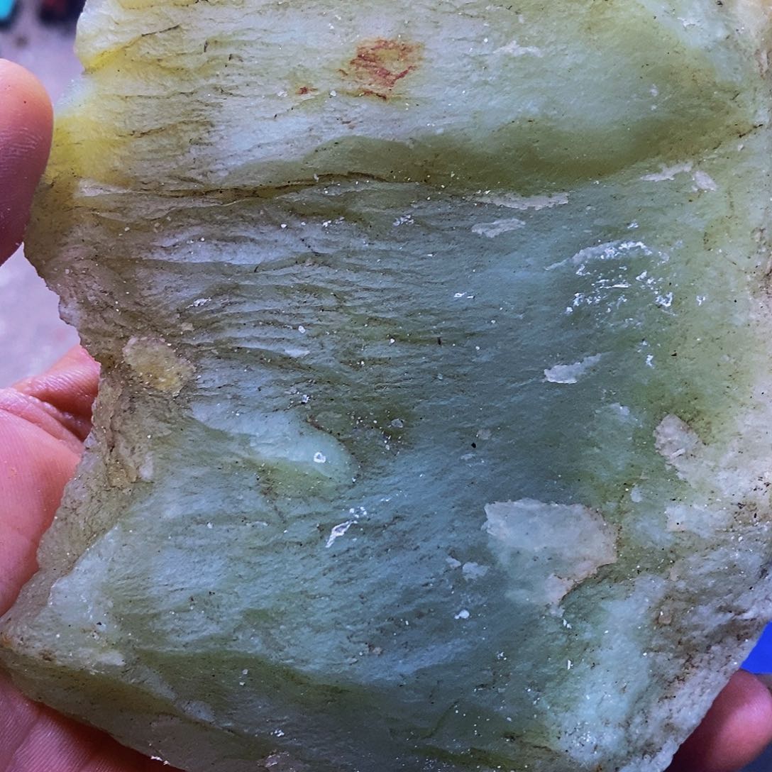 岫玉未镶嵌珠宝奇石