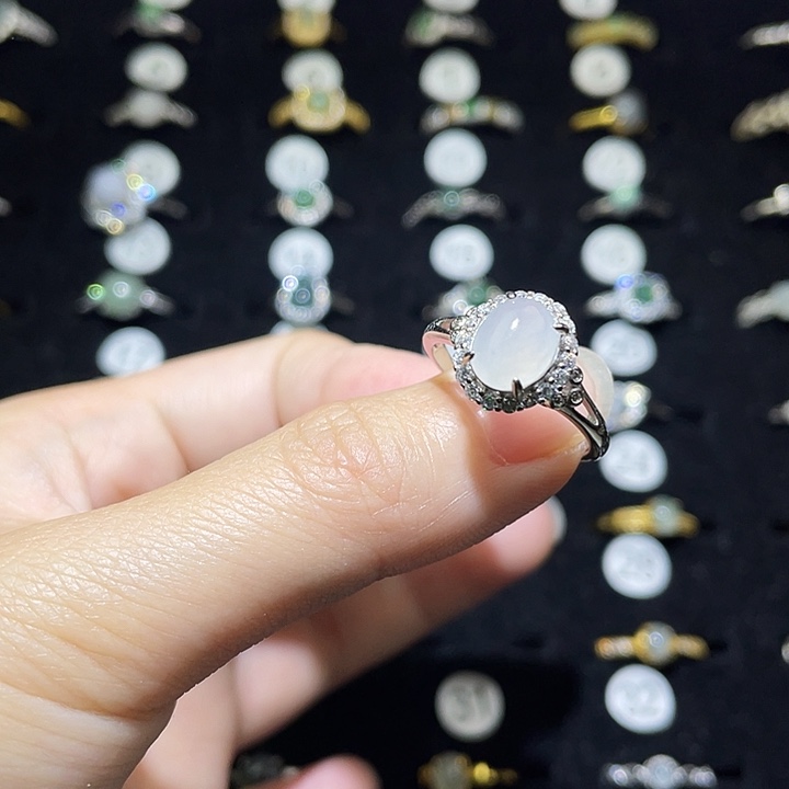 翡翠未镶嵌戒指戒指