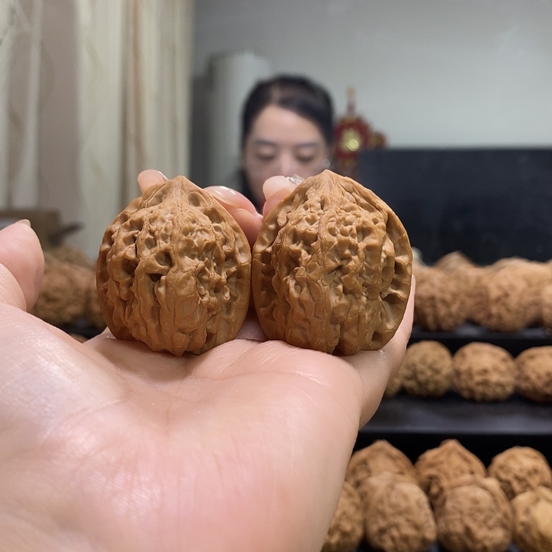 把件文玩核桃35石头