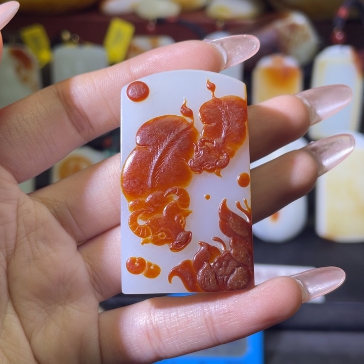 和田玉挂件未镶嵌卡*。