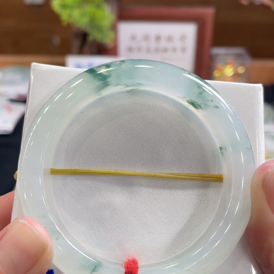 翡翠手镯未镶嵌52.6 正圈 冰飘花