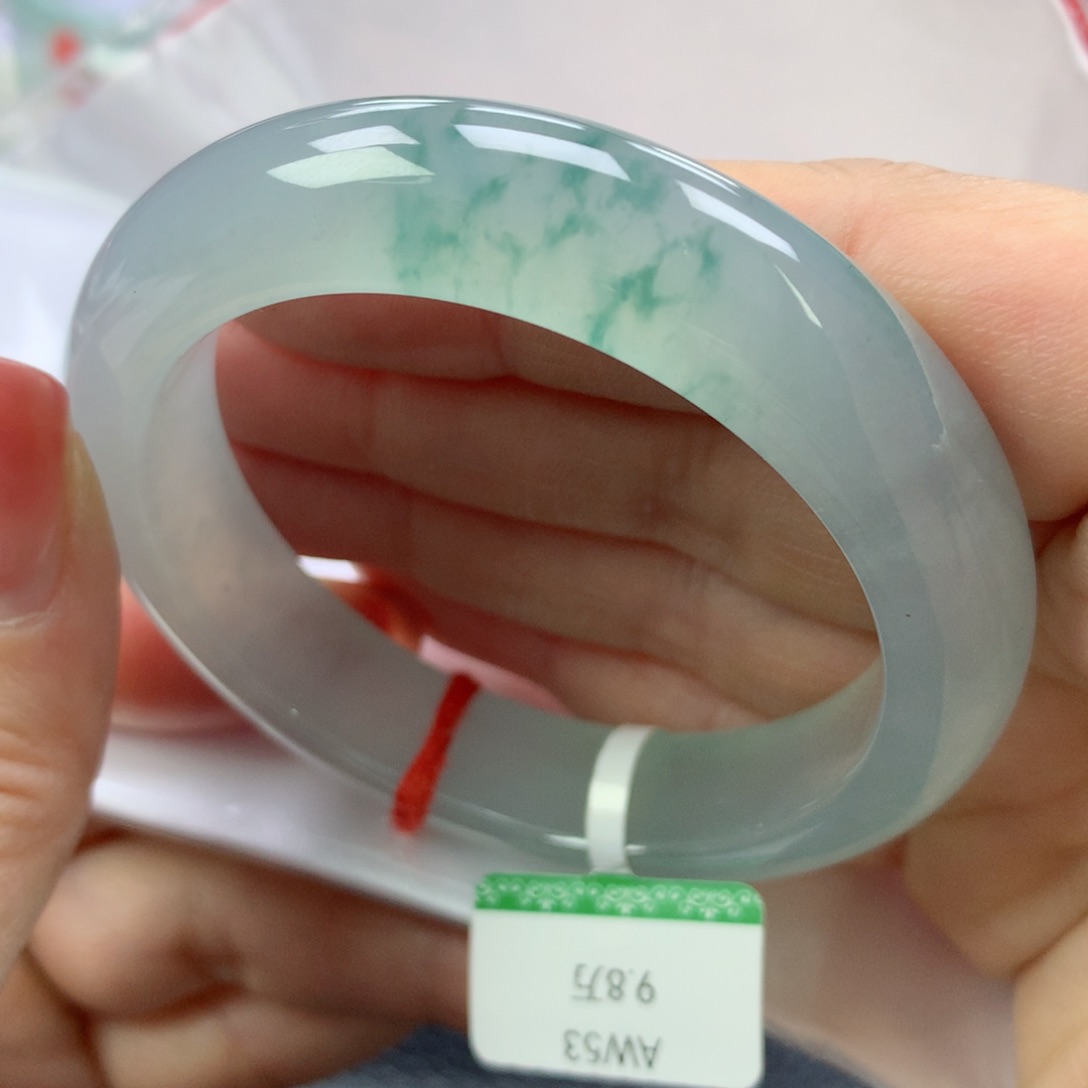 翡翠手镯未镶嵌53圈