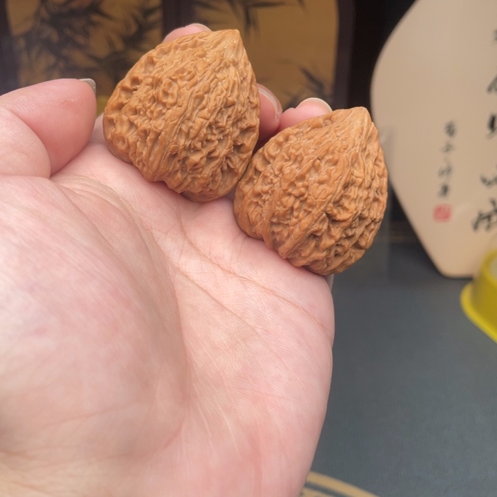 核桃35全品小众塔尖狮子头