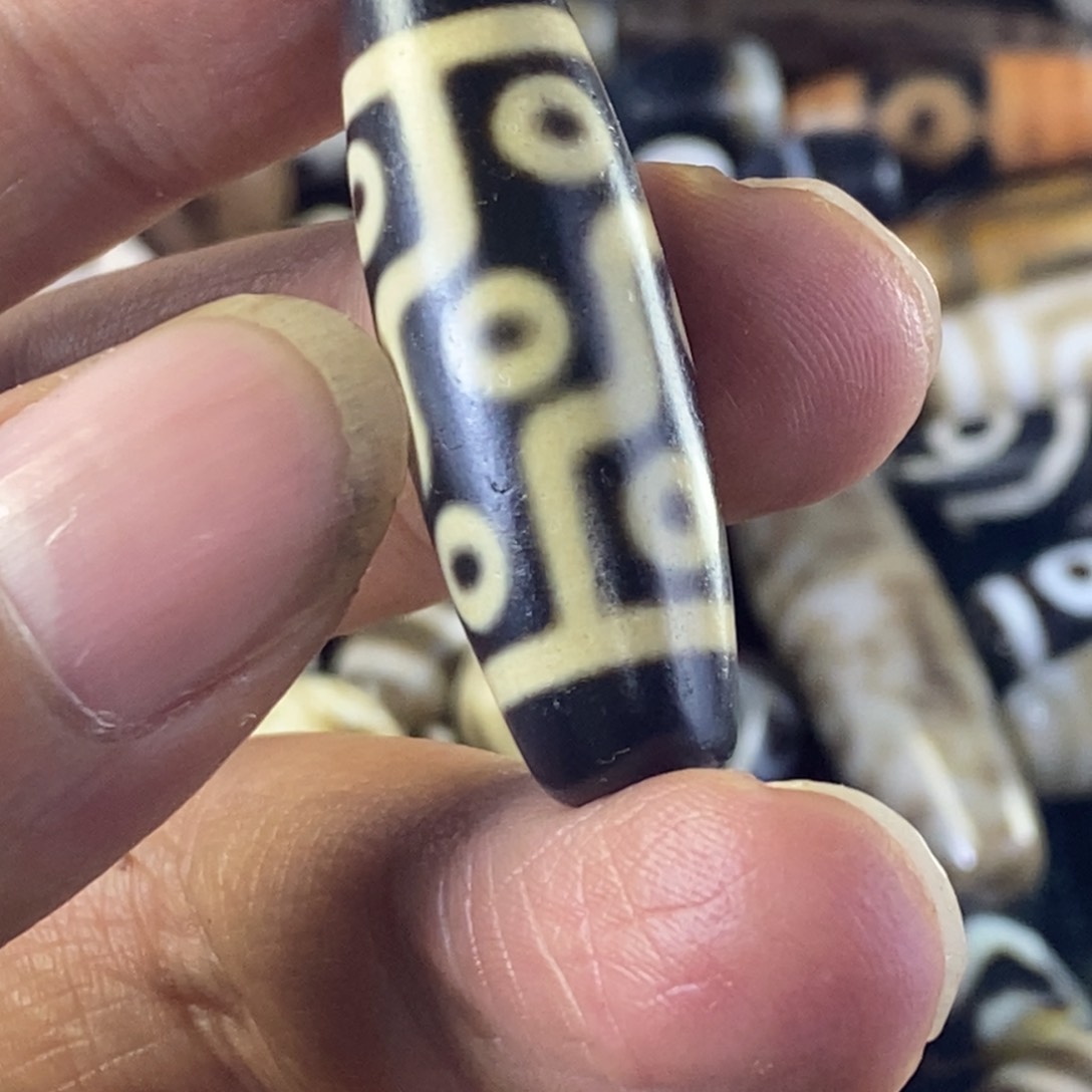 玛瑙/玉髓颈饰未镶嵌老行运油料九眼