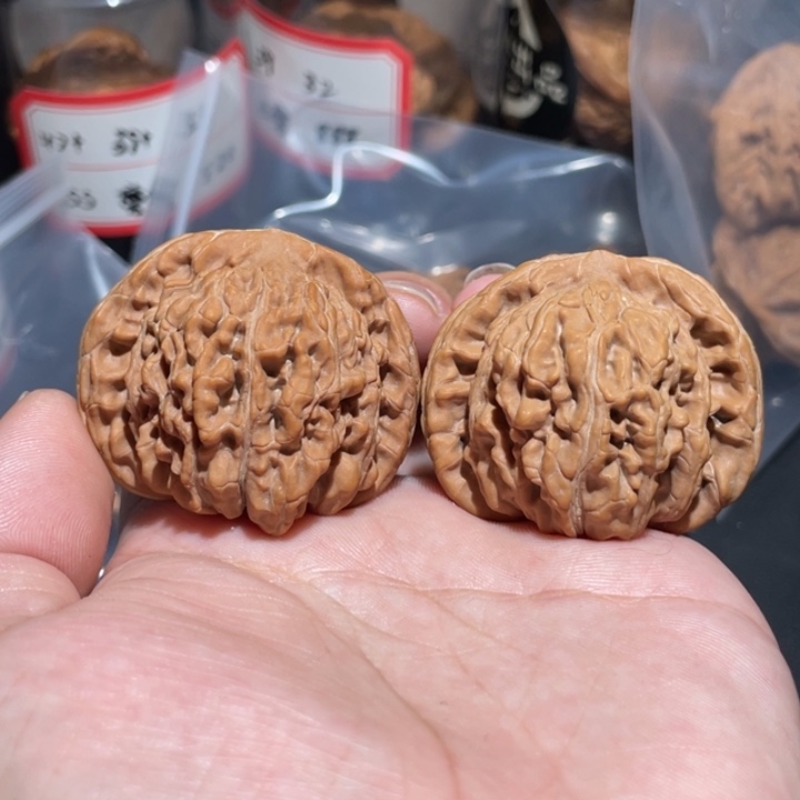 文玩核桃吊坠45山西楼