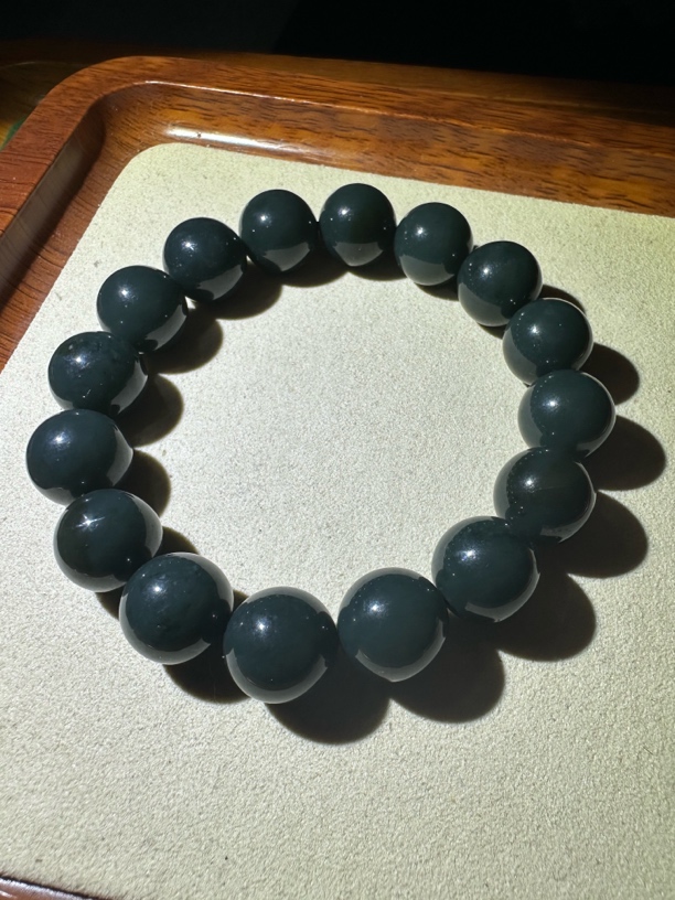 和田玉新疆料滋滋冒油，且末蓝手串，开播第一个大漏