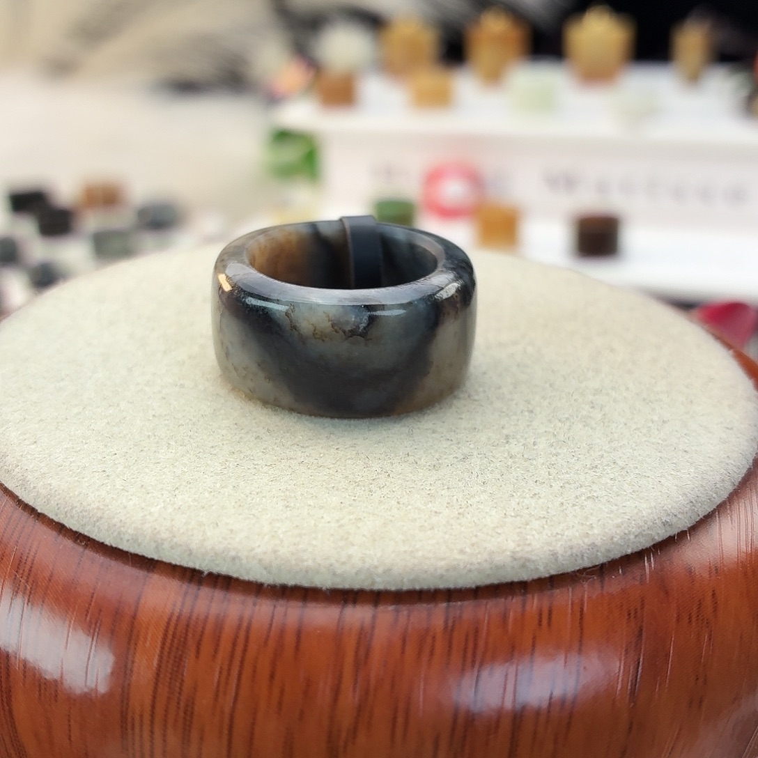 ****水和田玉（糖玉）未镶嵌戒指i110妖花圆切17.6mm