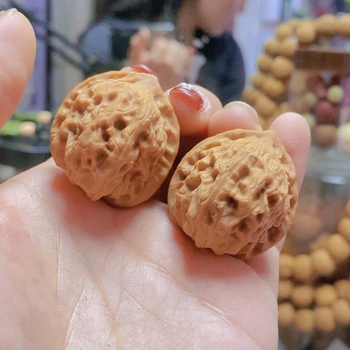 【闪购商品】文玩核桃把件37玉枕元宝