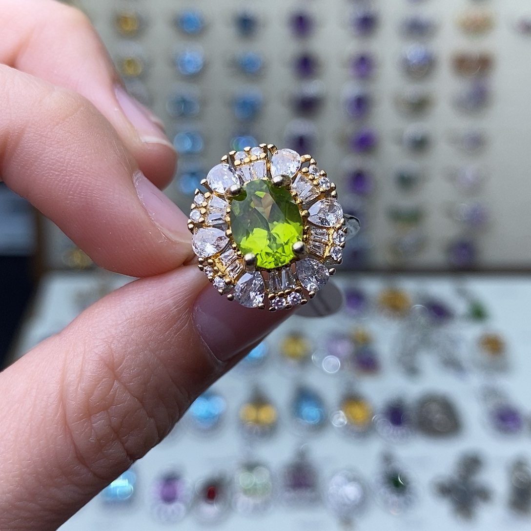 橄榄石戒指银S925镶嵌（需要证书备注）