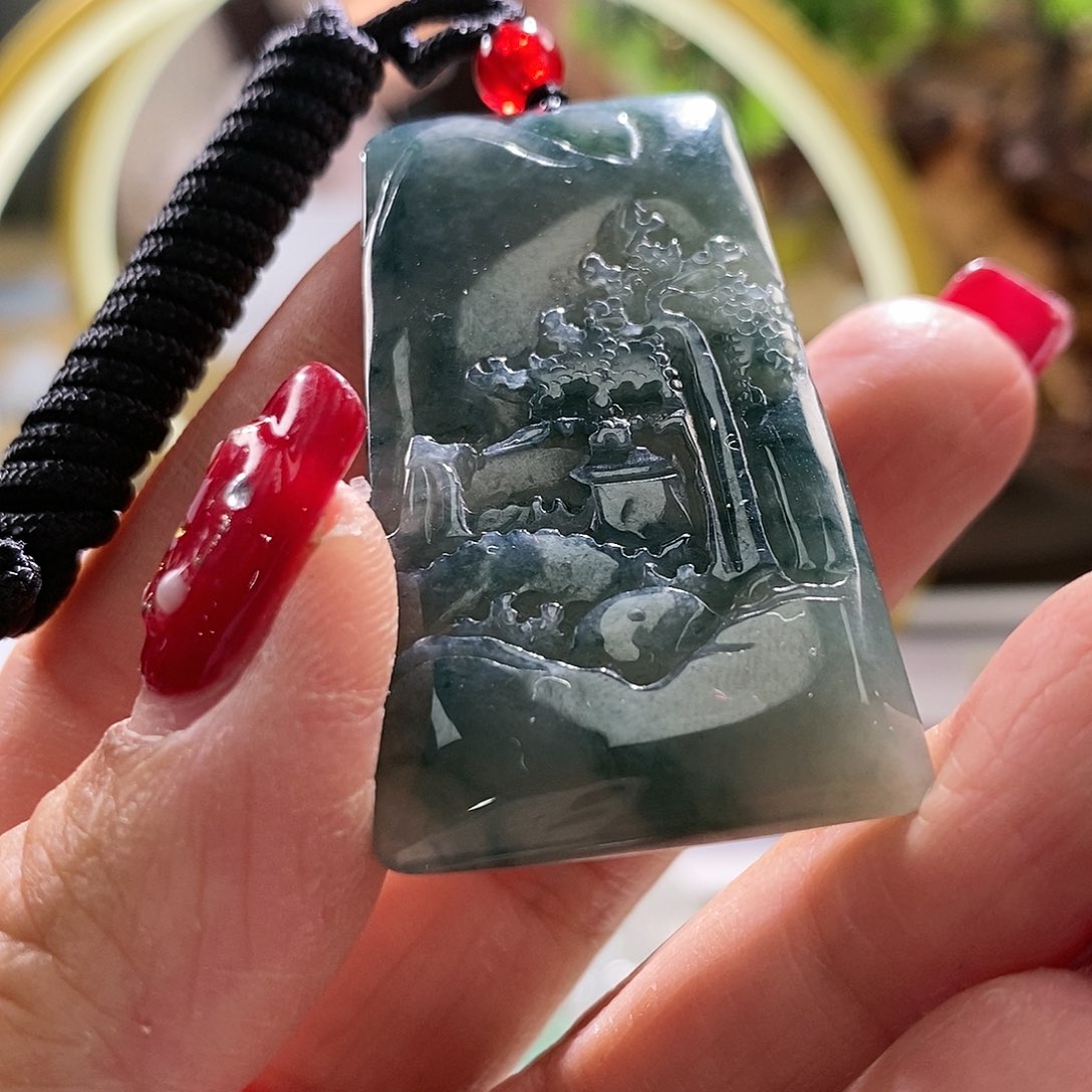 【闪购商品】翡翠颈饰未镶嵌山水