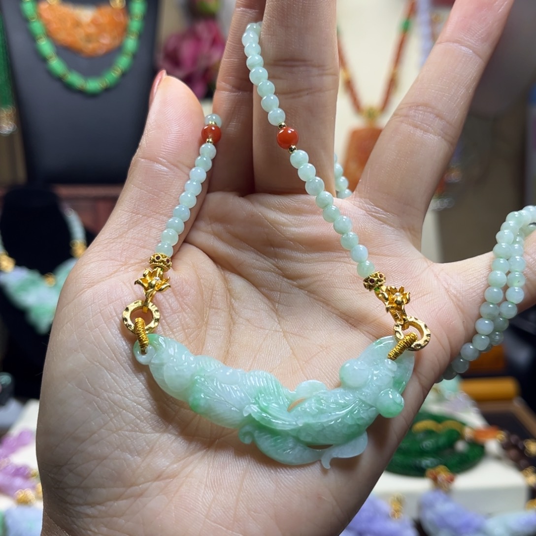 翡翠未镶嵌颈饰天然翡翠