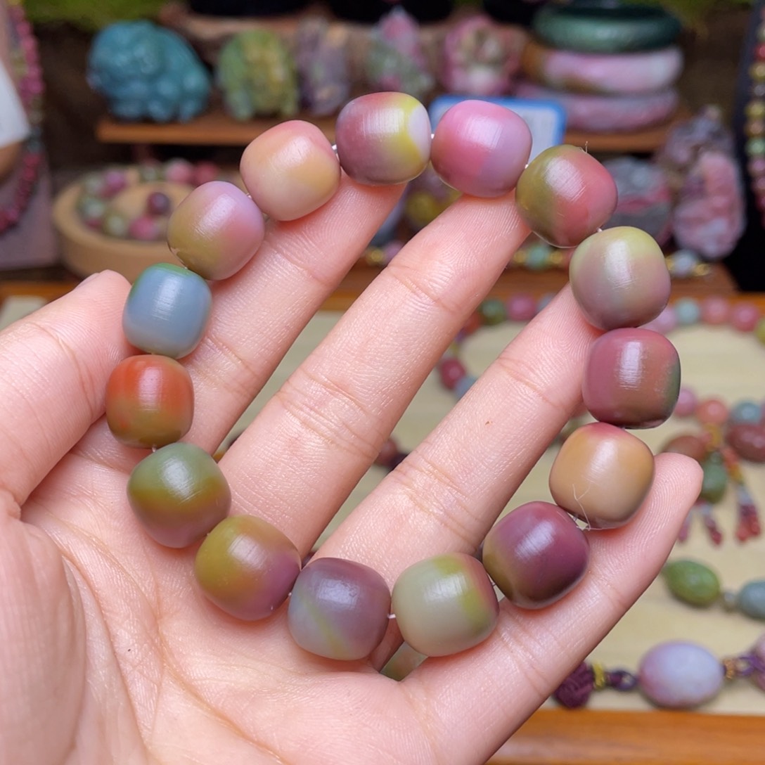 玛瑙/玉髓珠宝半成品未镶嵌z*y盐源玛瑙炫彩彩虹老型手串
