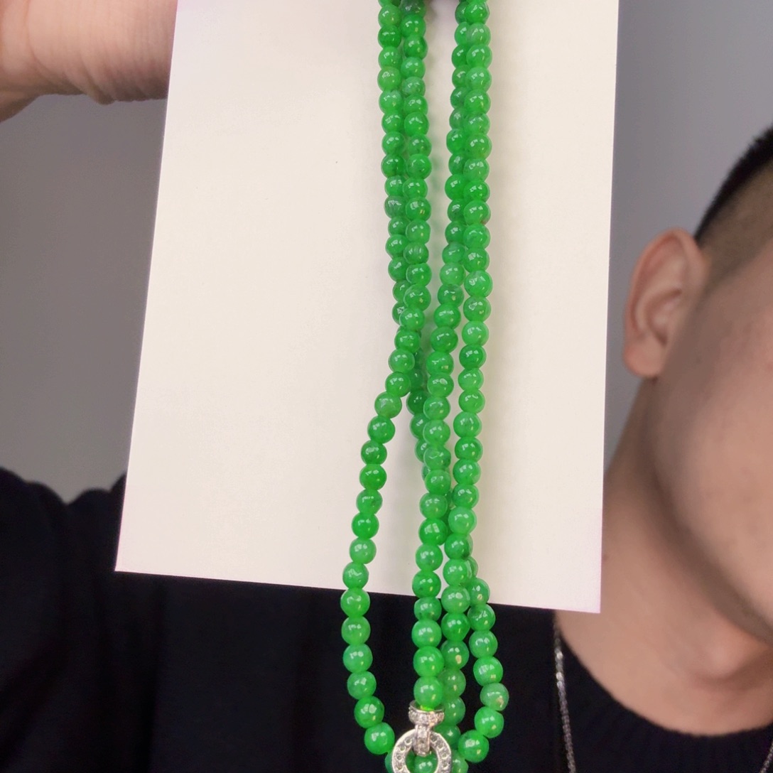 翡翠颈饰未镶嵌一件