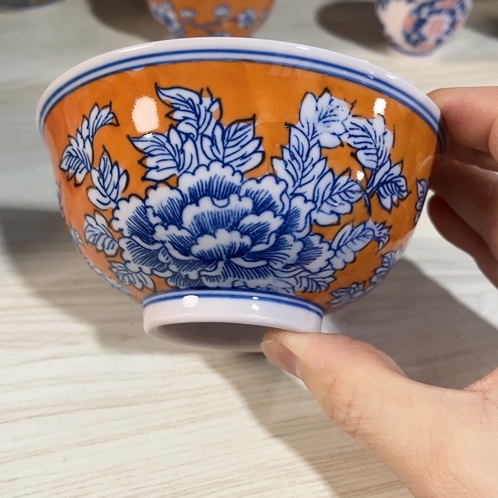 瓷片//////直径12.5厘米。红。